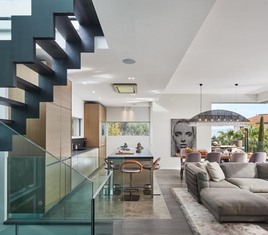 8 Grand Salon