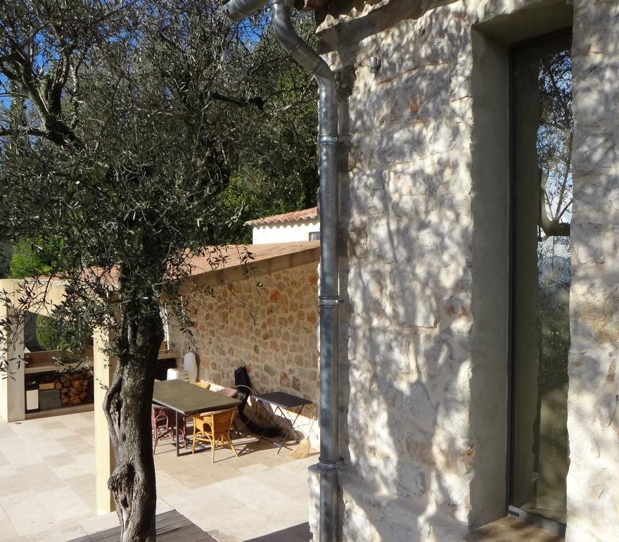 6 Faade Villa
