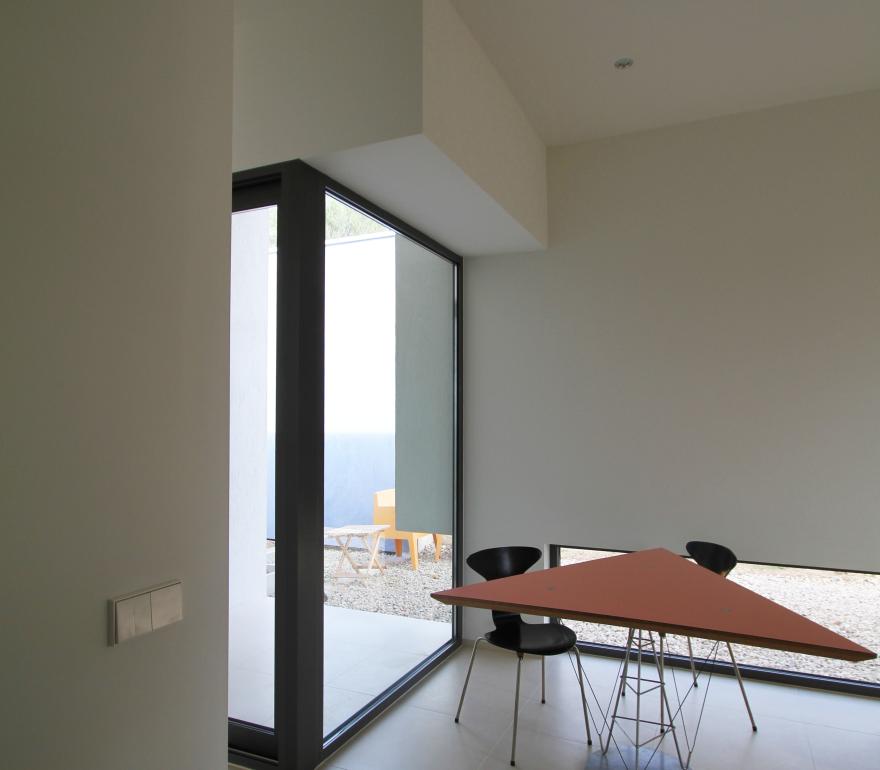 10 Bureau