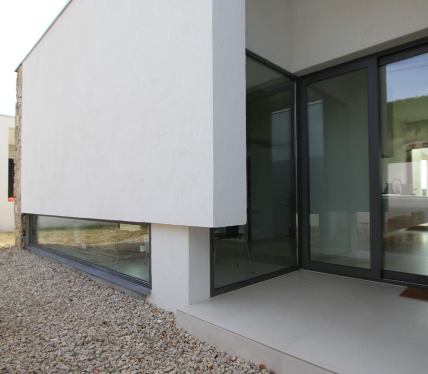 8 Faade Villa