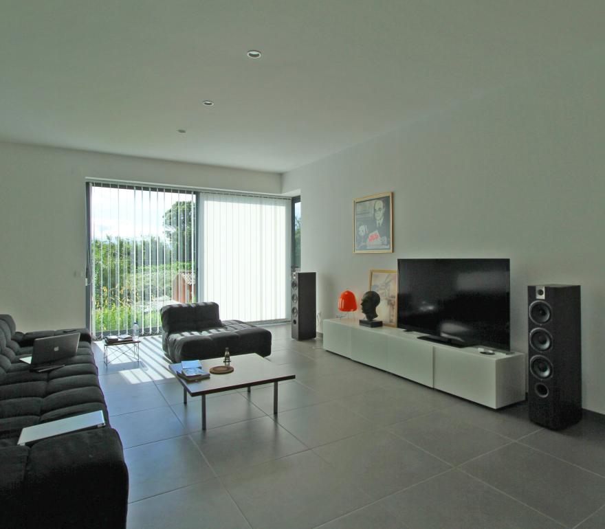 8 Salon